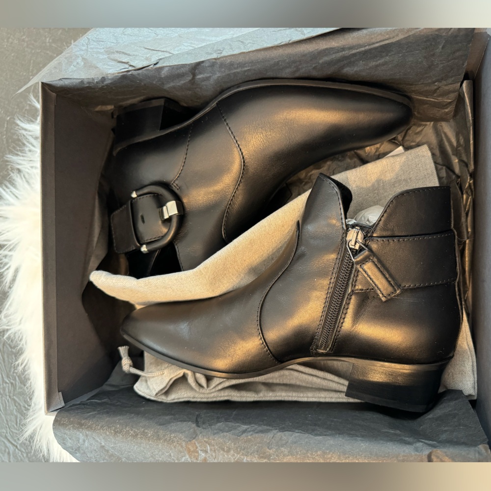 NWT Aquatalia Fiamma Black Ankle Boots size 6.5 - Picture 6 of 12